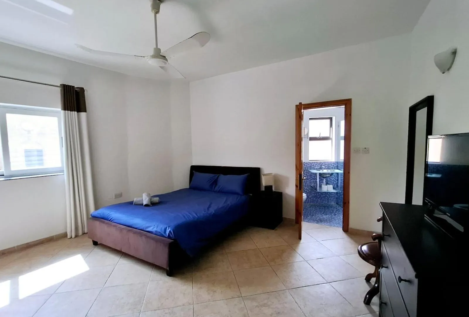 Apartment V86 - The 2 Bedroom Central Spot Sliema